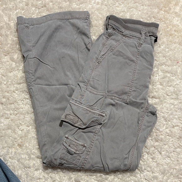 American Eagle Outfitters Pants - Gray Women's Cargo Pants - Casual Utility Style